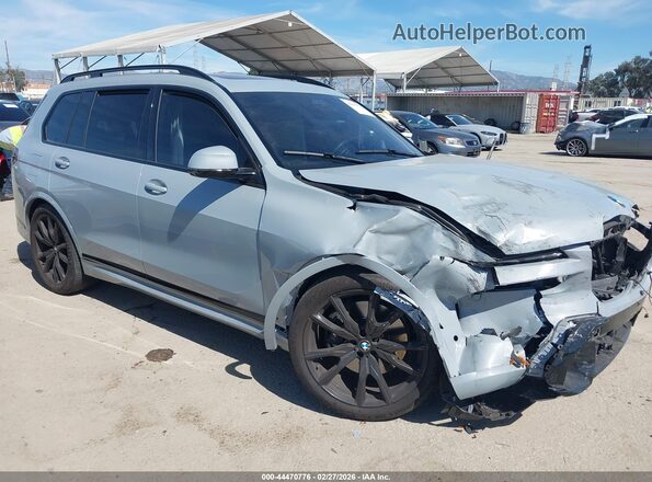 5UX23EM05S9X64950 2025 BMW X7 Gray Передня права чверть