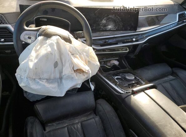 5UX23EM06P9R07377 2023 BMW X7 White Առջևի վահանակի տեսք