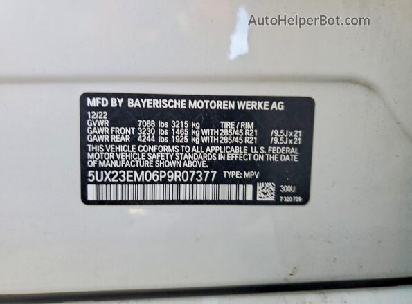 5UX23EM06P9R07377 2023 BMW X7 White VIN կոդի պիտակի տեսք