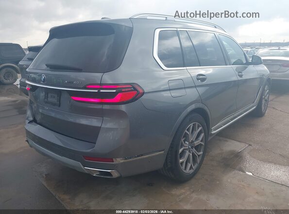 5UX23EM09T9052331 2026 BMW X7 Gray უკანა მარჯვენა