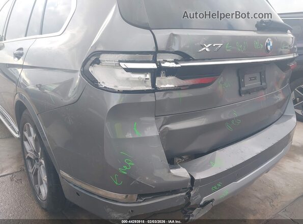 5UX23EM09T9052331 2026 BMW X7 Gray წინა ხედი