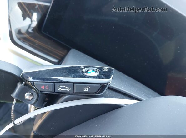 5UX23EM0XT9024585 2026 BMW X7 Черный Вид панели приборов