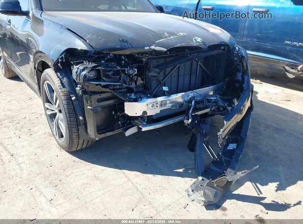 5UX23EM0XT9024585 2026 BMW X7 Черный Вид спереди
