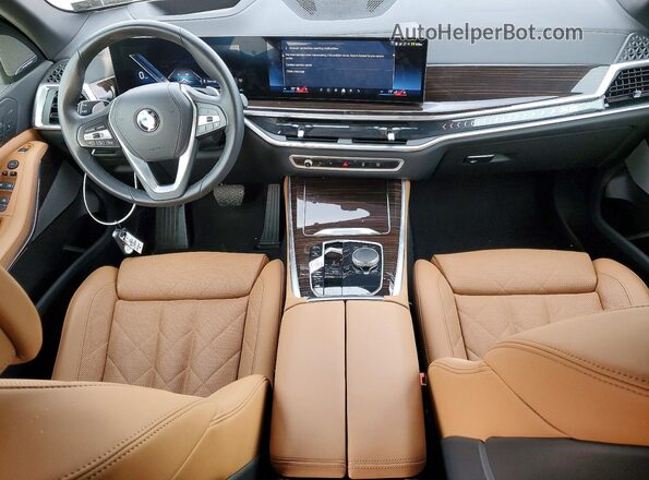 5UX23EU03T9107212 2026 BMW X5 Белый Вид панели приборов