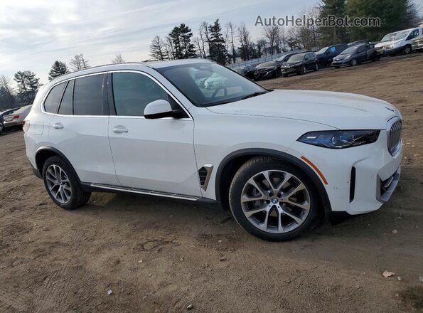 5UX23EU03T9107212 2026 BMW X5 Белый Передняя правая четверть