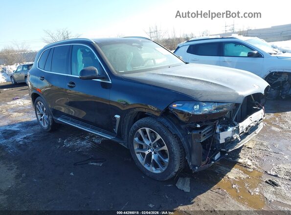 5UX23EU05S9X53429 2025 BMW X5 Черный Передняя правая четверть