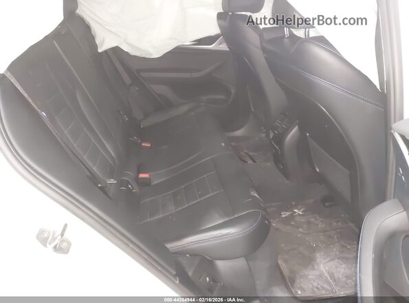 5UX2V5C01LLE69265 2020 BMW X4 White Widok naklejki z numerem VIN