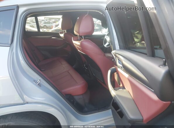 5UX33DT01N9M07091 2022 BMW X4 Gray Widok naklejki z numerem VIN