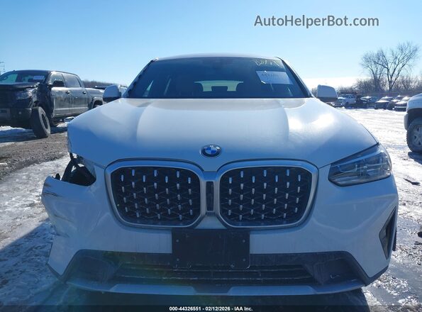 5UX33DT08N9K86186 2022 BMW X4 Белый Вид задней части салона