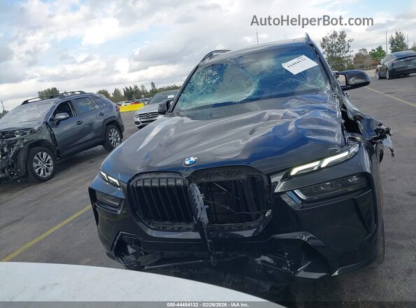 5UX33EM01S9Y10746 2025 BMW X7 Черный Вид спереди