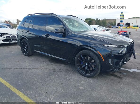 5UX33EM01S9Y10746 2025 BMW X7 Черный Передняя правая четверть