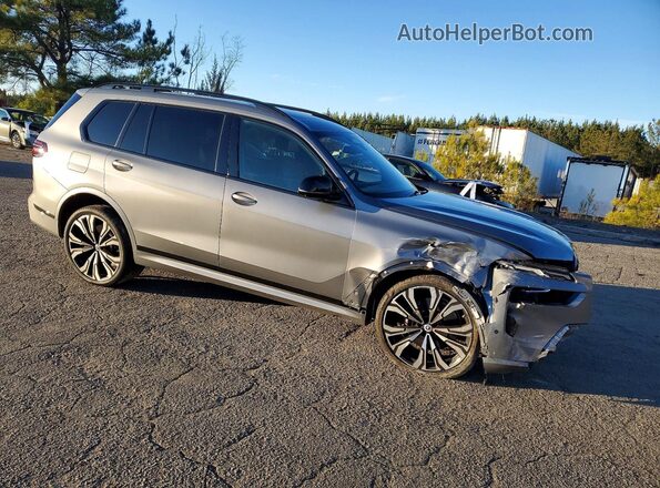 5UX33EM02P9R04545 2023 BMW X7 Charcoal Przód prawy
