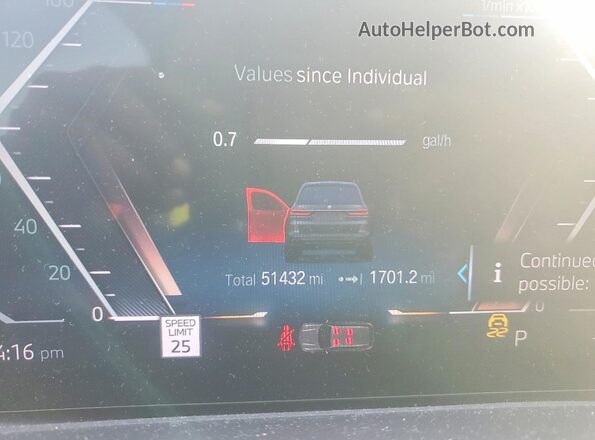 5UX33EM02P9R04545 2023 BMW X7 Charcoal Widok zestawu wskaźników