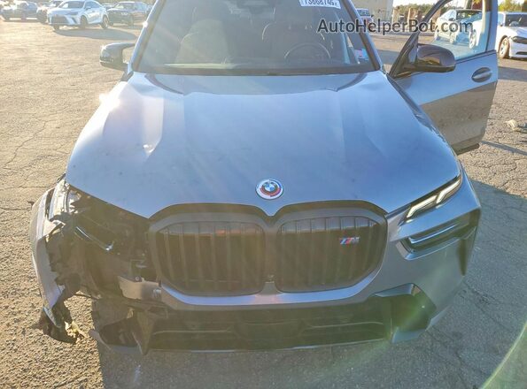 5UX33EM02P9R04545 2023 BMW X7 Charcoal Widok komory silnika