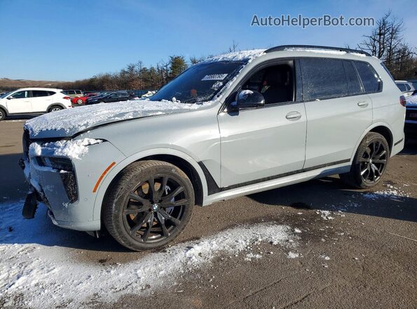 5UX33EM09P9P35687 2023 BMW X7 Gray Vista tres cuartos delantera izquierda