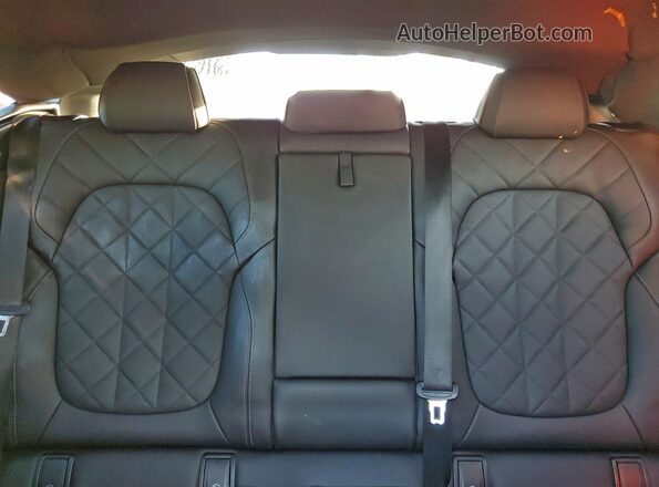 5UX33EX01R9V05379 2024 BMW X6 Черный Вид задних сидений