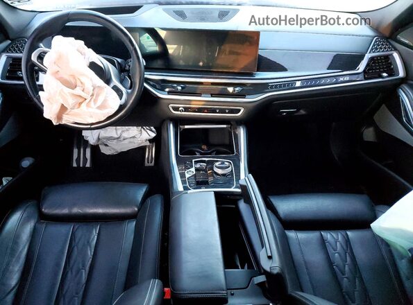 5UX33EX08R9S29797 2024 BMW X6 Silver Widok deski rozdzielczej