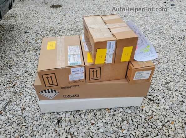 5UX33EX08R9U79072 2024 BMW X6 Черный Вид наклейки с VIN-кодом