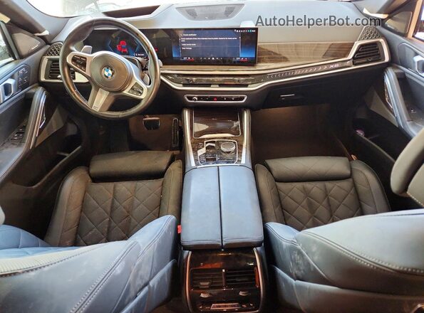5UX33EX08S9W74479 2025 BMW X6 Черный Вид панели приборов