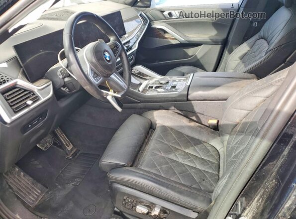 5UX33EX08S9W74479 2025 BMW X6 Черный Вид салона спереди