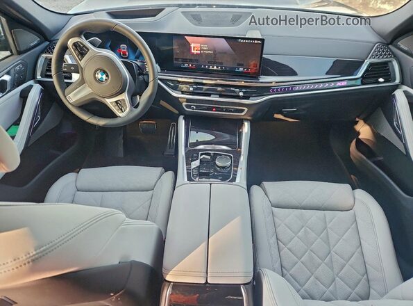 5UX33EX0XT9232319 2026 BMW X6 Gray Widok deski rozdzielczej