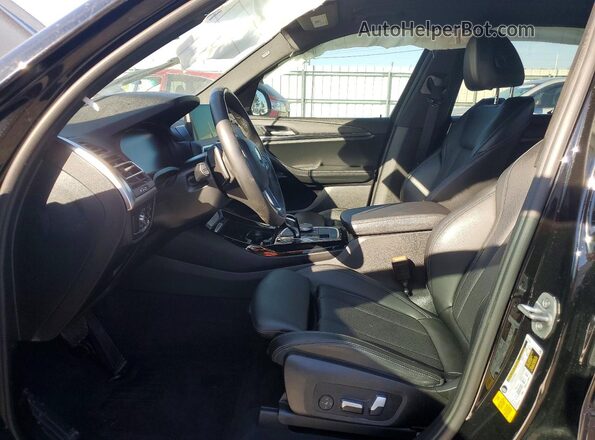 5UX43DP00P9N75368 2023 BMW X3 Black Widok wnętrza z przodu