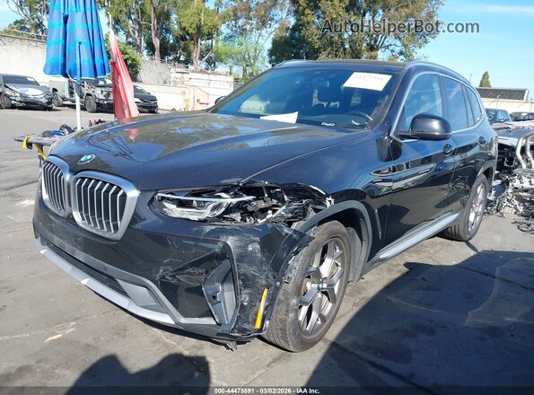 5UX43DP01N9M51588 2022 BMW X3 Черный Передняя левая четверть