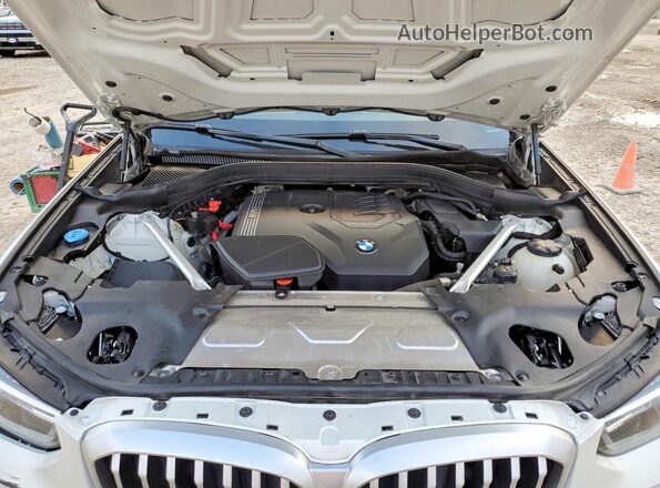 5UX43DP02R9W89858 2024 BMW X3 Белый Вид подкапотного пространства