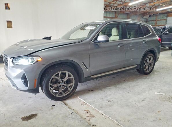 5UX43DP03P9T08421 2023 BMW X3 Silver Առջևի ձախ երեք քառորդ տեսարան