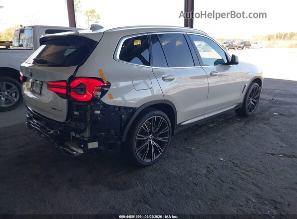 5UX43DP05R9W67207 2024 BMW X3 White Rear right
