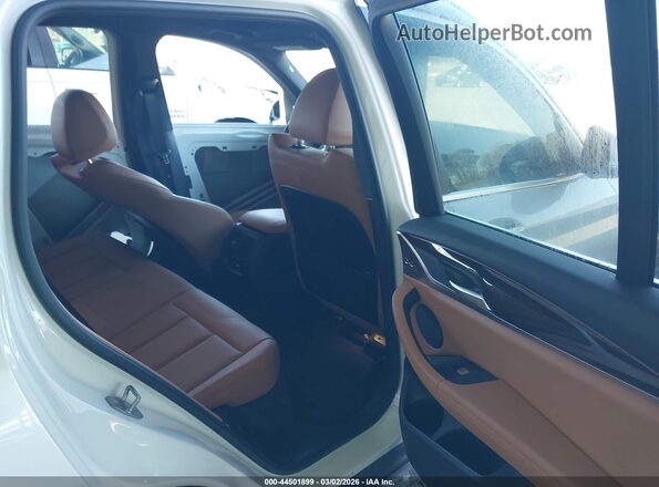 5UX43DP05R9W67207 2024 BMW X3 White VIN sticker view