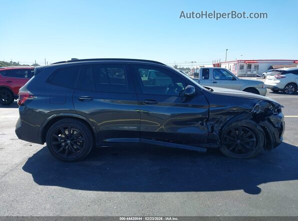 5UX43DP09R9W79358 2024 BMW X3 Black Vista interior de 360 grados