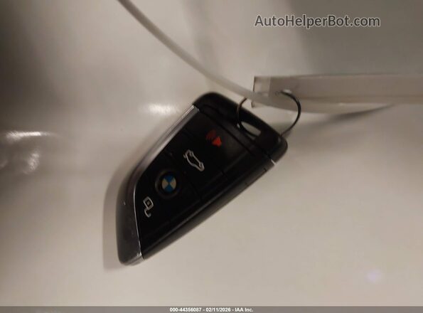 5UX43DT01N9K09437 2022 BMW X4 Black Vista del salpicadero