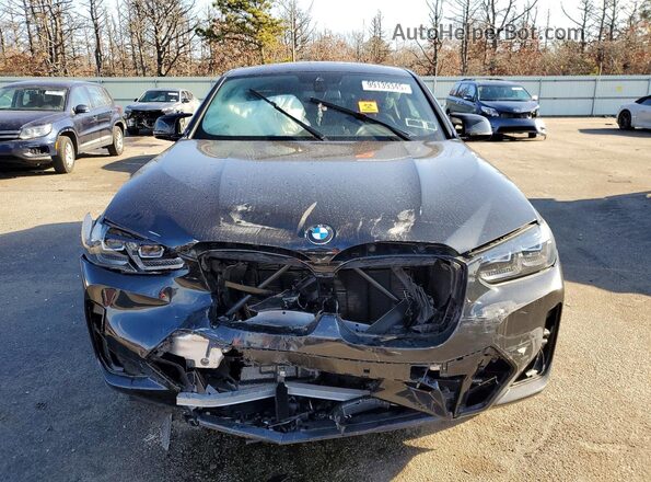 5UX43DT08R9W26883 2024 BMW X4 Black Widok z przodu