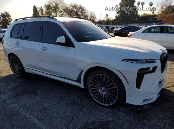 5UX43EM15P9S01552 2023 BMW X7 White Przód prawy