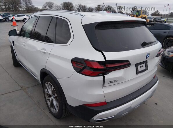 5UX43EU00R9V07343 2024 BMW X5 White Trasero izquierdo