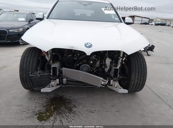 5UX43EU00R9V07343 2024 BMW X5 White Vista frontal