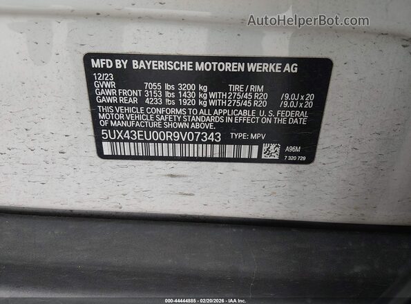 5UX43EU00R9V07343 2024 BMW X5 White Vista del compartimento del motor