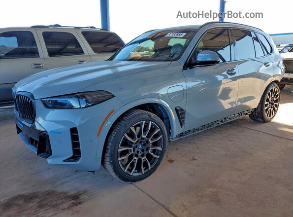 5UX43EU07S9Z93428 2025 BMW X5 Серый Передняя левая четверть