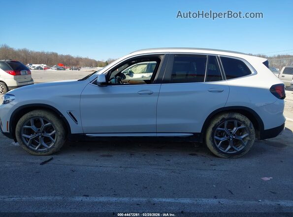 5UX53DP01N9K43683 2022 BMW X3 Белый Вид задней части салона