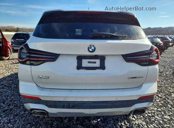 5UX53DP01R9V27899 2024 BMW X3 Белый Вид сзади
