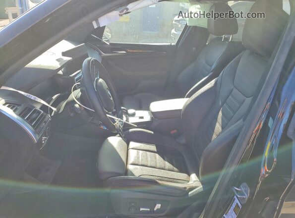 5UX53DP02P9S00120 2023 BMW X3 Black Вид салону спереду