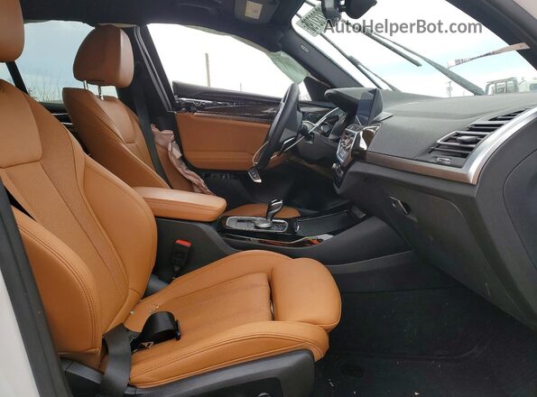 5UX53DP07R9V42309 2024 BMW X3 White Вид салону спереду