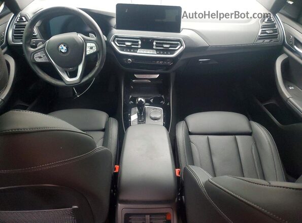 5UX53DP09P9R93898 2023 BMW X3 Silver Вид панелі приладів