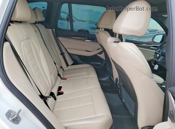 5UX83DP07N9J41737 2022 BMW X3 White Rear interior view