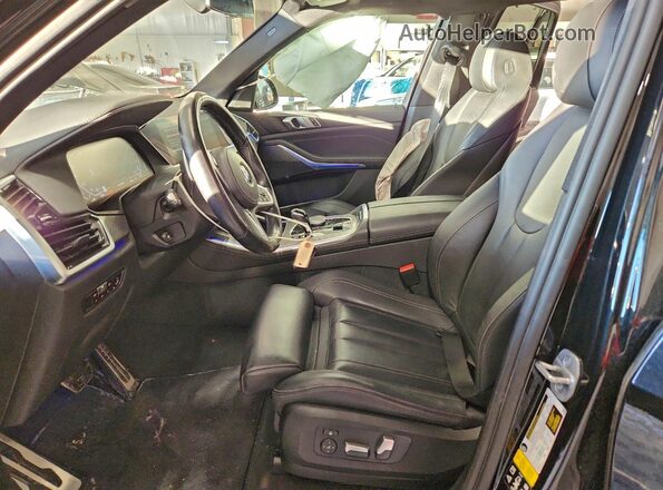5UXCR6C01N9N19318 2022 BMW X5 Черный Вид салона спереди
