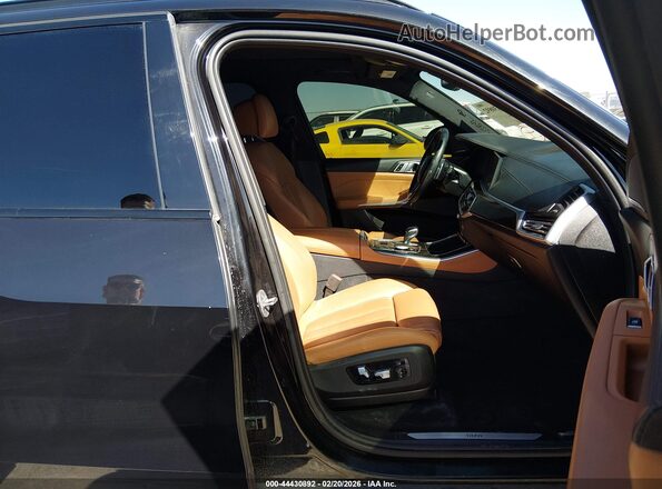 5UXCR6C52KLB12380 2019 BMW X5 Черный Вид салона спереди