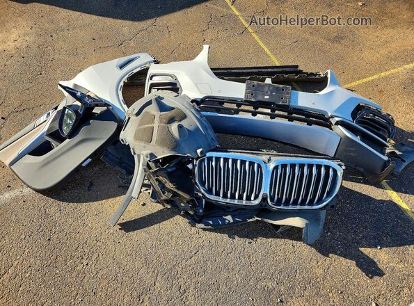 5UXCR6C52KLL06551 2019 BMW X5 Белый Вид наклейки с VIN-кодом
