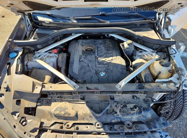 5UXCR6C52KLL06551 2019 BMW X5 Белый Вид подкапотного пространства
