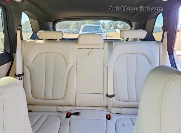 5UXCR6C52KLL06551 2019 BMW X5 Белый Вид задних сидений